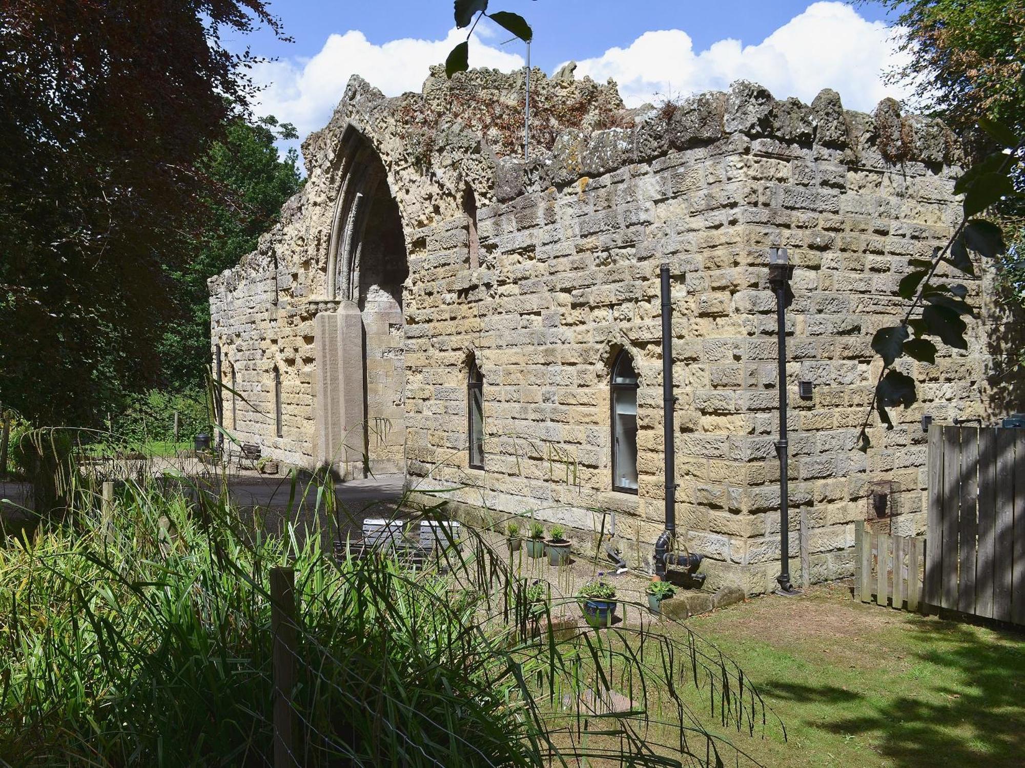 The Low Lodge Хънманби Екстериор снимка